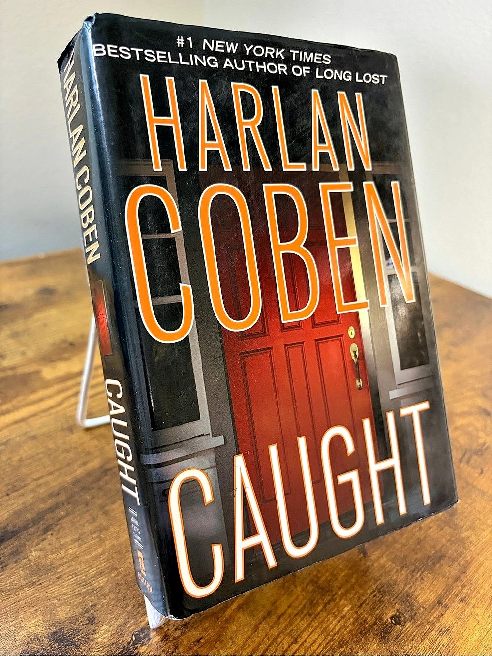 Dutton Caught Large Print Hardcover Novel Black